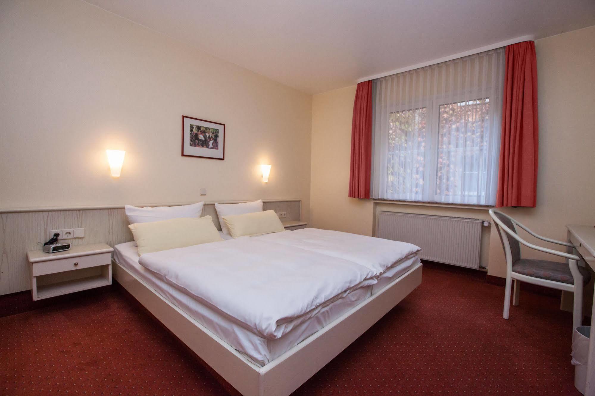 Hotel Garni Guenther Boppard Buitenkant foto